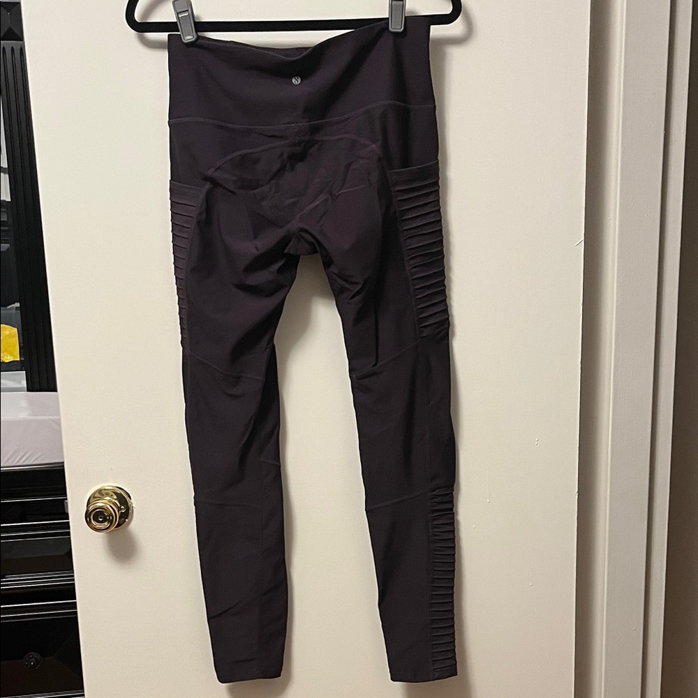 Purple Ribbed Leggings - Picture 2 of 4